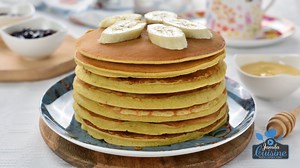 542K views · 14K reactions | Aveti in bucatarie banane prea coapte pe care nu le mai mananca nimeni? Transformati-le in niste pancakes cu banane simplu de realizat si foarte rapide. Nu aveti nevoie de multe ingrediente si sunt de-a dreptul delicioase! Mie imi plac cu miere. Voi cu ce preferati sa le mancati? Reteta mai detaliata o gasiti aici: https://jamila.ro/pancakes-cu-banane #NuRisipeiAlimentare #jamilacuisine | JamilaCuisine | Facebook