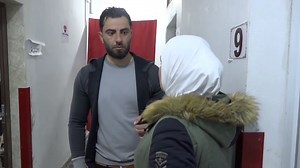 1.5M views · 77K reactions | طفلة فقـ.ـدت عائلتها وتظنها بالمستشفى.. الإعلامي جميل الحسن يرصد إحدى حكايات الزلزال المؤثرة | وكالة ستورم - Storm | Facebook