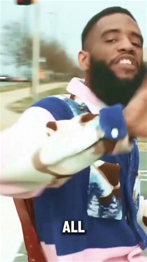 Homeless rapper raps for food. 🍲