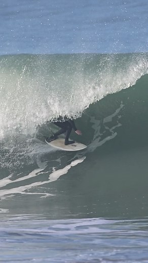 2.4K views · 18 reactions | Une vague avec @louisfearss, la semaine dernière. #surf #surfing #anglet #paysbasque #surfvideo #surfer | Pablo Ordas Photography | Facebook