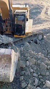 Cat 395 in Action - Digging and Loading! #Cat395 #fblifestyle #Excavator | Earthmover Legends