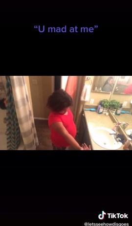 Poop PRANK💩🤡 #tiktokuniversity #fyp #poophead #poop #poopchallenge #caca #MakeTheLeap