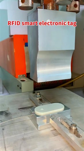 Amanda@DTO on Instagram: "Container security:RFID circular smart seal tags.#rfid #securitytags #smarttag #smartlogistics #smartwarehousing #rfidsolutions"