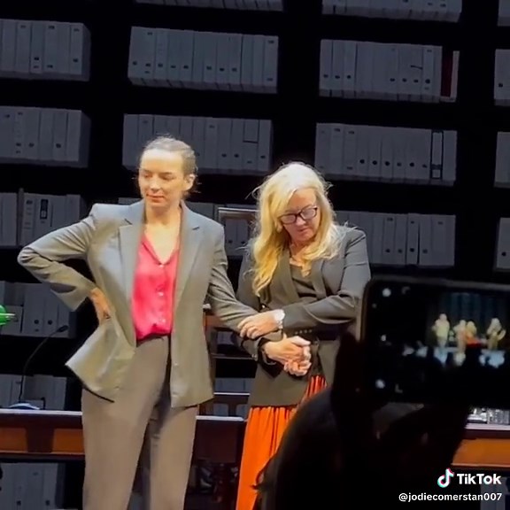 Jodie Comer Emotional Farewell Speech on Broadway Stage