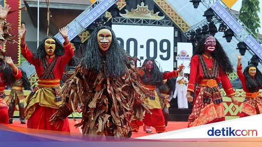 Tari Tupping dari Lampung: Sejarah, Jenis Topeng, hingga Gerakannya