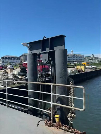 Harborside Inn Block Island fire Update 3 (still burning at 1pm). Fire crews are pumping water from the ocean as they continue to work to put out the fire. | Newport Buzz