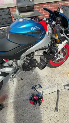New Exhaust Going In | APRILIA RS660