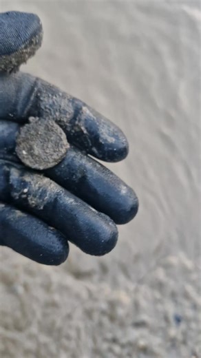 1K views · 141 reactions | 1673 Charles 2nd farthing found metal detecting on the Thames forshore #mudlarking #history #historia #london #fbreels #reelschallenge #reelsfbシ #london | Joe R Allen | Facebook