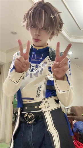 Xiangliyao Cosplay Fails: Missing Pants Moment