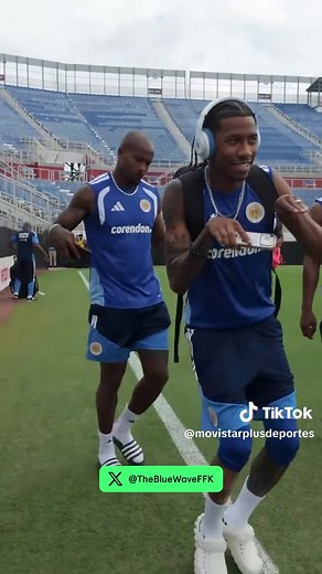 Left Right Curazao dance: Left right left right steps
