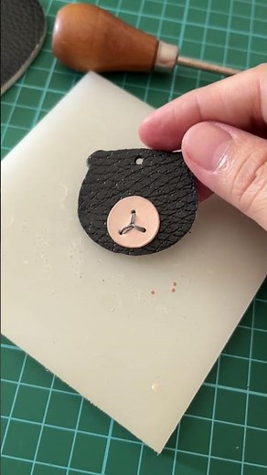 How to Make adorable Animal Keychain in Minutes! Easy DIY Gift Idea #handmade #diygif #giftideas