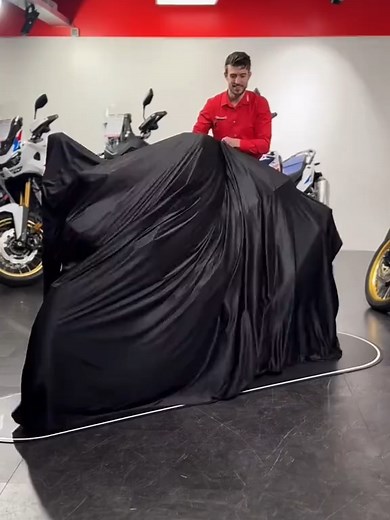 Honda CB1000 Hornet: O novo flagship naked da Honda