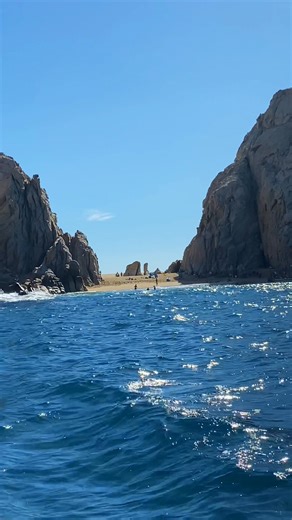 26K views · 870 reactions | La hermosa bahía de Cabo San Lucas  #loscabos #cabo #cabosanlucas #playa #viajes #vacaciones | Good Trip CABO | Facebook