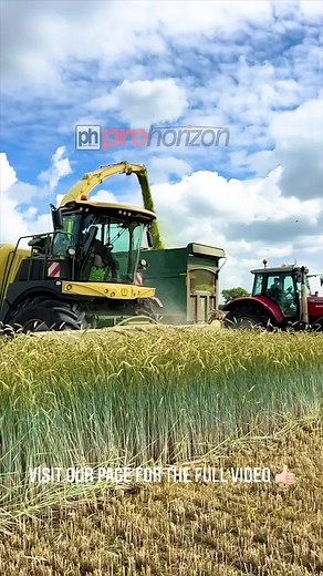 37K views · 878 reactions | Over 1100 hp of powerful forage harvester in action. Full video here https://fb.watch/e2Df6Iakhu/ #agriculture #farming #forageharvester | Pro Horizon Farming Content | Facebook
