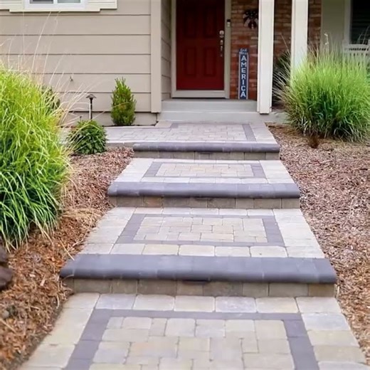 It's time to Frighten Up Your Patio! 👻🎃