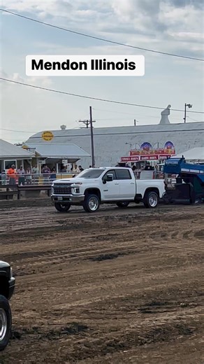 468K views · 1.4K reactions | Mendon Illinois truck pulls | 4wd Diesel Truck Pullers | Facebook