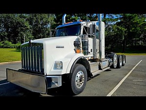 Driving an 18-Speed Truck! | Kenworth T800 Drive & Review