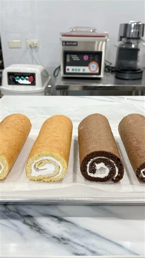 Hey there! Want to learn how to make Swiss roll cakes? You can fill them with mango, strawberry, or any other fruit you like, along with caramel or chocolate. They’re perfect for this holiday season. Check out the pinned comment for more details. BlizzardRef Sales Corporation | ChefJhordan