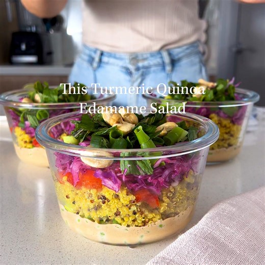 Enjoy a nourishing, easy-to-make bowl packed with high-protein edamame, fresh veggies, and a delicious almond butter dressing. Perfect for a healthy lunch, this Turmeric Quinoa and Edamame Salad recipe is ideal for meal prep and is full of vibrant flavors! Recipe is in the comments! 💕 | Plantbaes