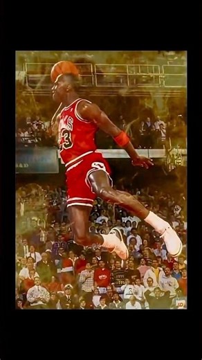 Michael Jordan: The Legendary Free Throw Line Dunk! 🏀🔥