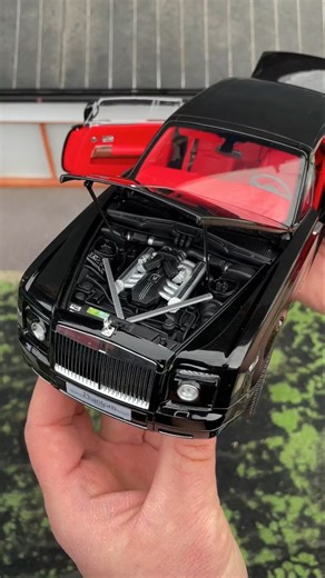 1:18 Rolls-Royce Phantom Coupé, Diamond black - Kyosho