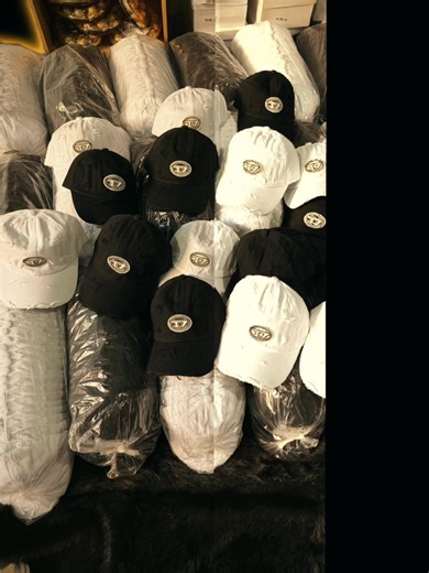 နဲ့ Diesel Cap အတွက် Style Ideas