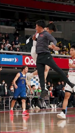 【高校バスケ】東山の2年生スコアラーが最終Qに大暴れ！東山#8 中村 颯斗（2年｜178cm）｜SoftBank ウインターカップ2025