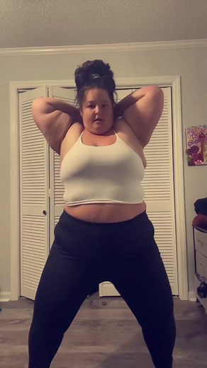 6 day difference focusing soley on my arms, tummy and back! doing my new work out i post everyday and my kettlebells 💯❤️🤞🏽 take the photos and take the videos! you wont regret it❤️💪🏽 dont stop believing in yourself! #motivation #fypシ #tiktok #workout #inspire #transformation #health