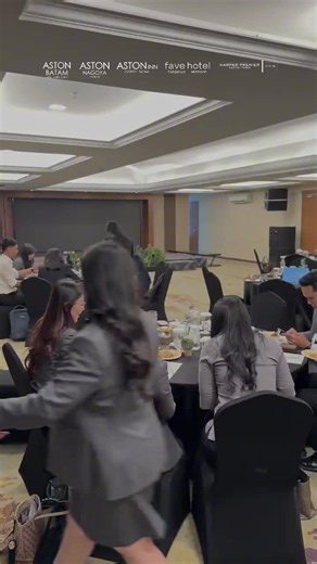 Who Moved My Cheese? | Sales Training 2026 A great learning session with our Sales Team,Marcomm and Graphic Design team, conducted by our General Manager. The session reminded us that change is… | Nur Nabilah