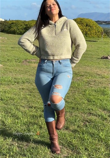 Kaylyn October 🦋 (@kaylyn_october)’s videos with The Days - NOTION Remix - CHRYSTAL & NOTION