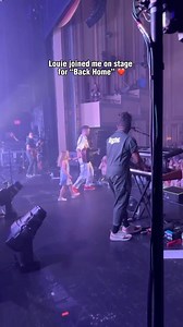 “We always find our way back home” ❤️ Had a special on-stage visitor the other night! | Andy Grammer