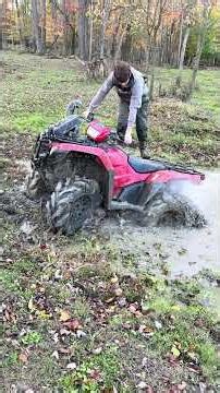 Honda foreman 500 hitting a dig!