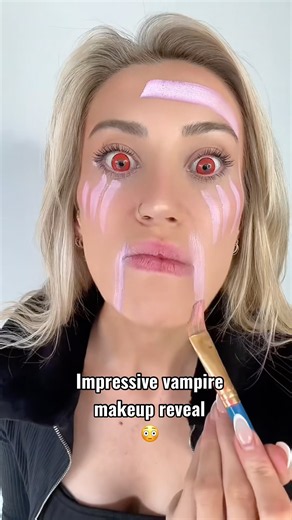 2 hour vampire makeup reveal! 😳😱 #art #makeupartist #artist #sfx #mua #scary#makeup#vampire#horror