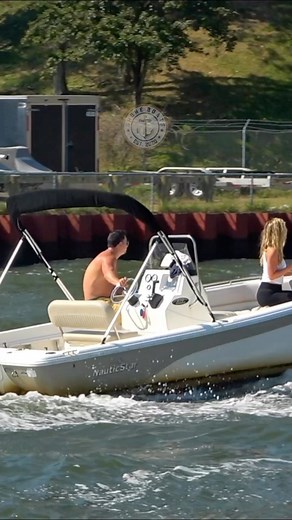 That’s one way to do it . . . #pointpleasantcanal #newjersey #boats #summer #boating #jerseyshore #njsp #boatlife #boatinglife #boatinglifestyle #dontfall #shoreboats | Shore Boats