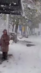 Two young pandas in South Korea had a snow day to remember! ❄️🐼 Their first taste of winter came as a record-breaking November snowstorm hit the country. Watch more video: https://ow.ly/FnKm50UhwN4 | The Weather Network