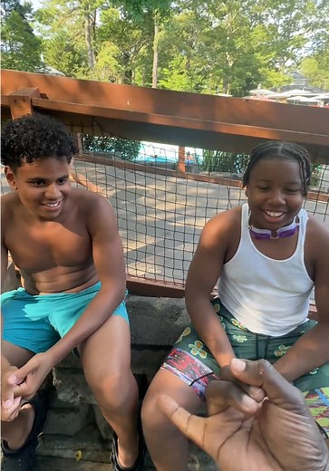 Splish Splash Water Park Fun with Growlers