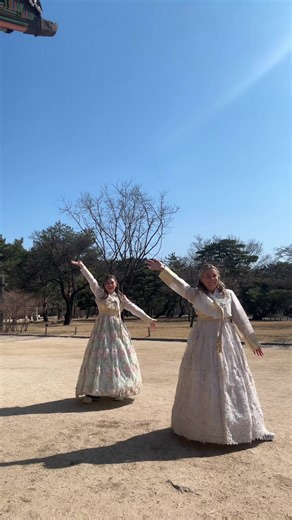 Exploring the Palace Instead of TikToks