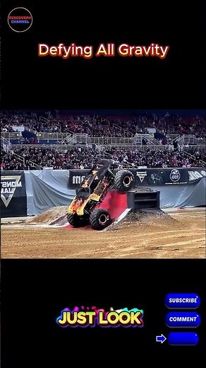 Monster Truck CRAZY Spin! 😱 | Insane Freestyle Stunt Shocks the Crowd!