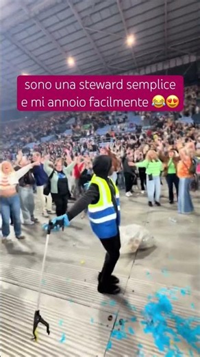 DATEGLI UN AUMENTO 🥰❤️🔥😍 #steward #girlpower