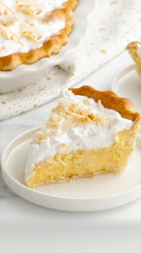 Old Fashioned Coconut Cream Pie! It’s my family’s award winning recipe! https://thenovicechefblog.com/old-fashioned-coconut-cream-pie/ | The Novice Chef