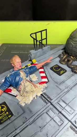Bishop Alien Diorama #funny #model #alien #diorama #movie
