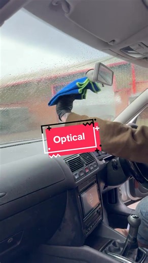 Essential Tips for Cleaning Your Car's Windscreen