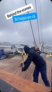 1.8K views · 340 reactions | Videoer filmet fra bakken, der viser hejseningen af bram og røjl fra en lidt anden vinkel. #skoleskibetgeorgstage #uddannelsetilsøs #georgstage #heledanmarksskoleskib #praktisksømandsskab #athejseenrå | Georg Stage | Facebook