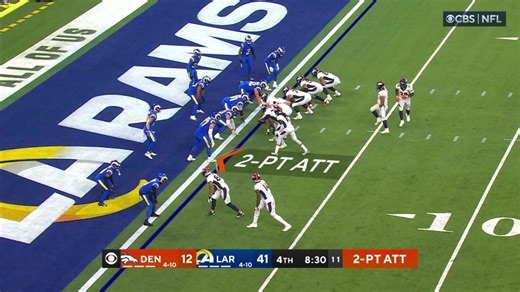 Latavius Murray surges across plane for successful two-point conversion