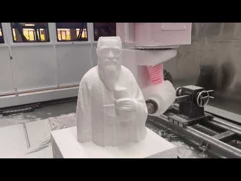 Machine de gravure CNC à cinq axes pour la sculpture de statues de divinités