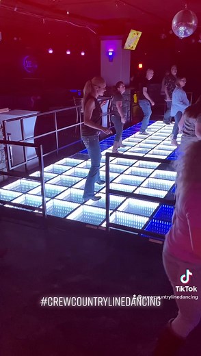 “Rattlesnake Slide” full on! Choreography by: Mark Paulino/Landon Purvis Music: “Rattlesnake Bite” (Kadooh) Shout out to some of our beginners who took this dance on! ♥️ | Crew Country Line Dancing