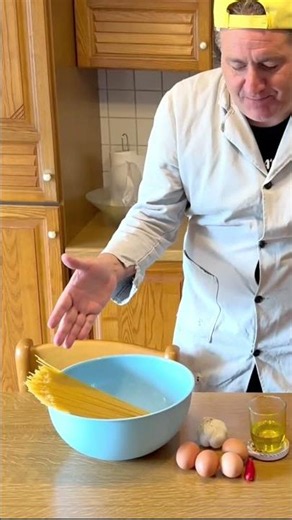Farmer's Pasta: Alamé. Garlic, Oil, and Chili with an extra kick #recipe #pasta #garlicandchili