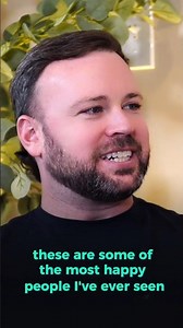 Dichotomy of Happiness and Simplicity