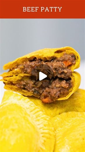 Fire Delicacies | Food Blog on Instagram: "Beef Patty recipe to satisfy your cravings 🌸 what drink would you pair this with? For Dough: - 2 ½ cups all-purpose flour - 1 teaspoon salt - 1 tablespoon sugar - 1 tablespoon turmeric powder - 1 tablespoon curry powder - 1 cup cold unsalted butter, cubed Chill for 30mins For Filling: Blend (chopped setting): - Green Onions - Half white onion - 2 garlic cloves - Fresh thyme - 1 scotch bonnet In a Pan: - 1 tablespoon vegetable oil - 1 pound ground beef 