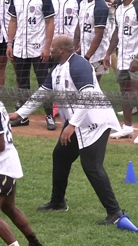 Dexter Lawrence with the quick feet in dodgeball #giants